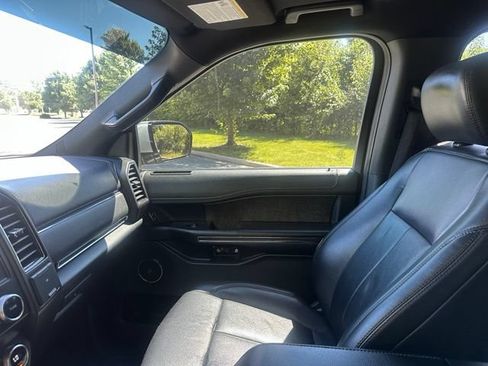 Used 2021 Ford Expedition Max Limited RWD image 15