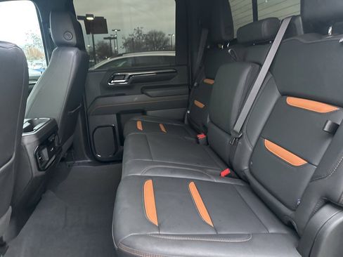 Used 2024 GMC Sierra 2500 AT4 w/ AT4 Premium Plus Package image 8