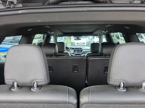 Used 2022 Cadillac XT6 Premium Luxury FWD image 17