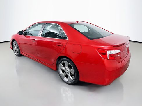 Used 2012 Toyota Camry SE FWD image 5