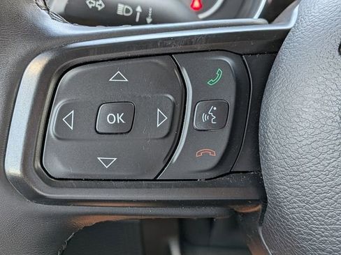 Used 2022 Jeep Wrangler Unlimited Sport AWD/4WD image 25