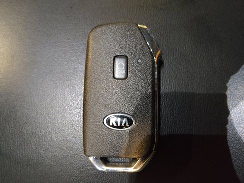 Used 2021 Kia Telluride S AWD/4WD image 32