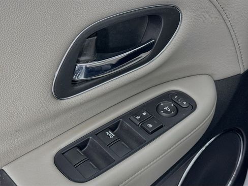 Certified 2017 Honda HR-V EX-L image 18