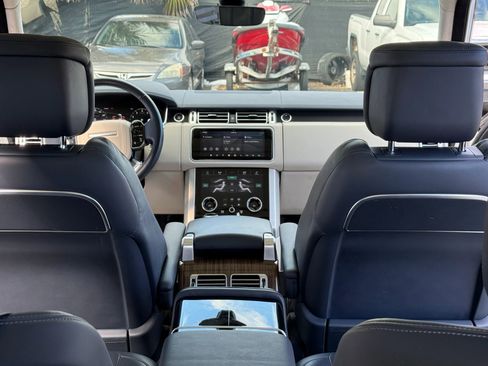 Used 2018 Land Rover Range Rover Autobiography image 22