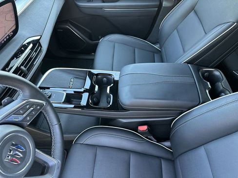 Used 2025 Buick Enclave Preferred image 25