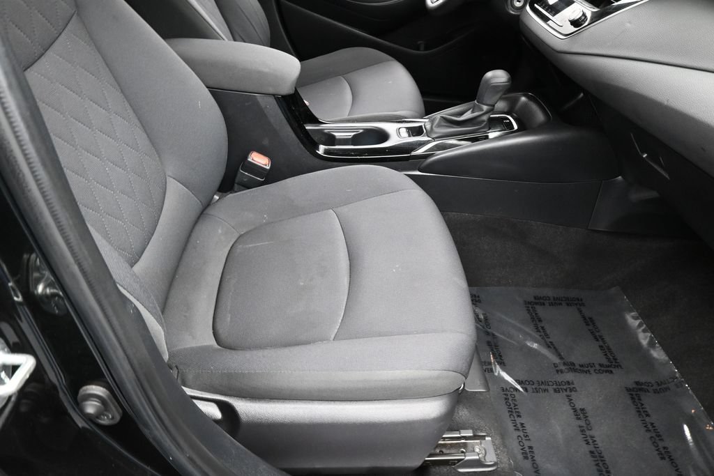 Used 2022 Toyota Corolla LE FWD image 39