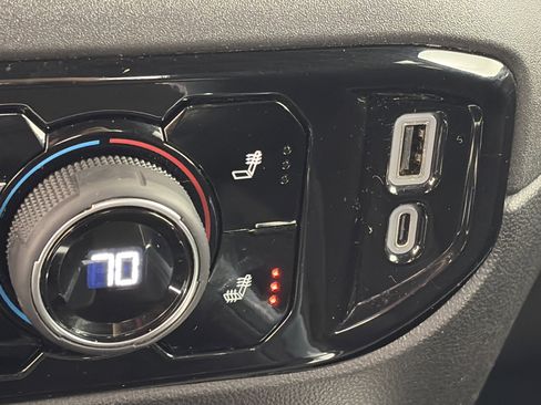 Certified 2023 Chevrolet Silverado 1500 RST w/ Z71 Off-Road Package image 25