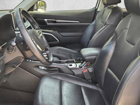 Used 2022 Kia Telluride S image 19