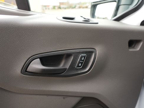 Used 2023 Ford Transit 350 XLT RWD image 19