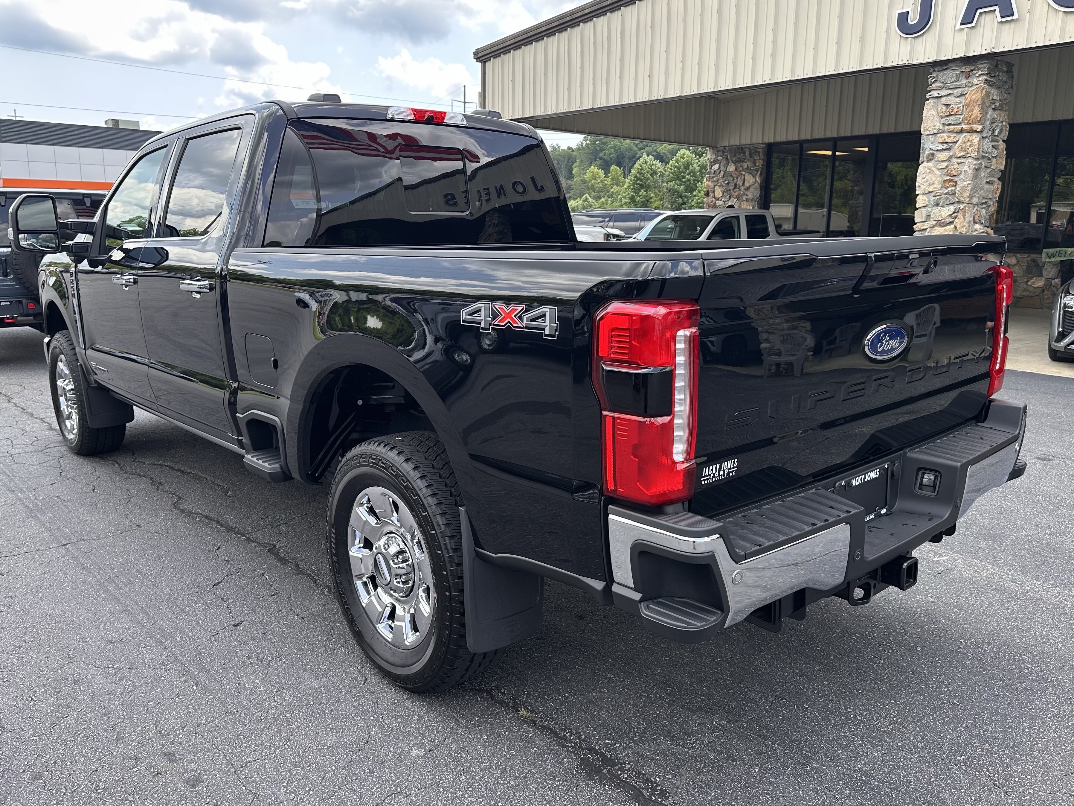 Used 2026 Ford F250 Lariat w/ Lariat Ultimate Package AWD/4WD image 8