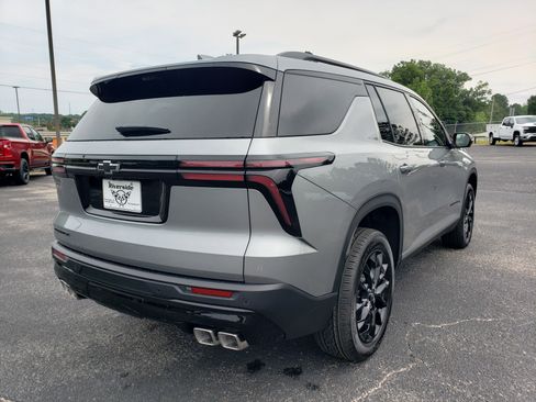 New 2026 Chevrolet Traverse LT w/ Midnight/Sport Edition FWD image 3