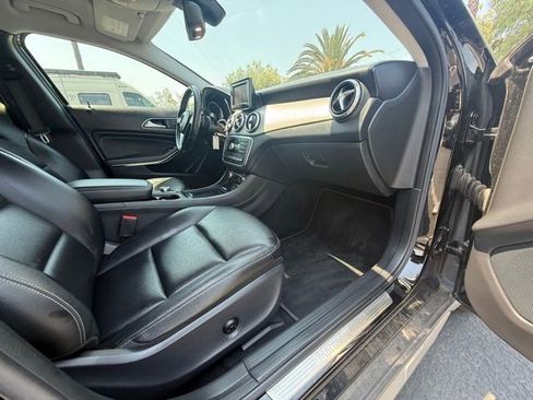 Used 2015 Mercedes-Benz GLA 250 4MATIC image 11
