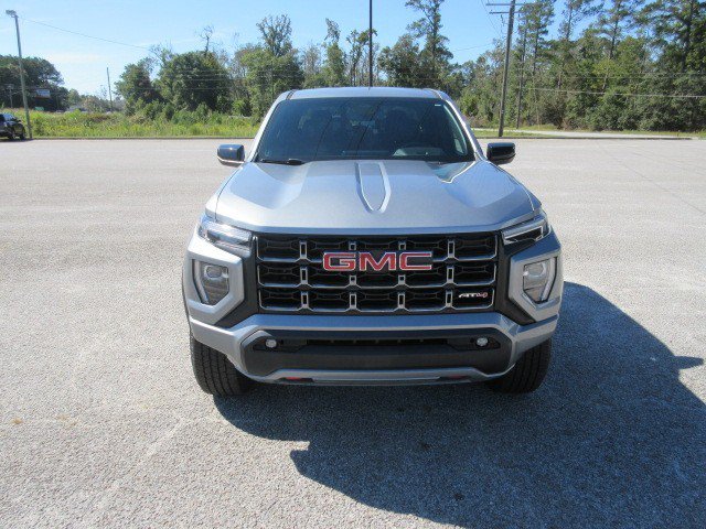 Used 2023 GMC Canyon AT4 AWD/4WD image 3