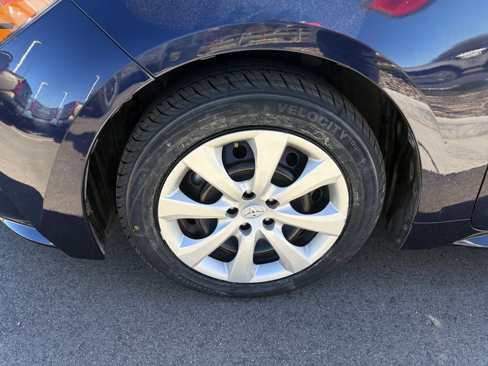 Used 2024 Toyota Corolla LE FWD image 24