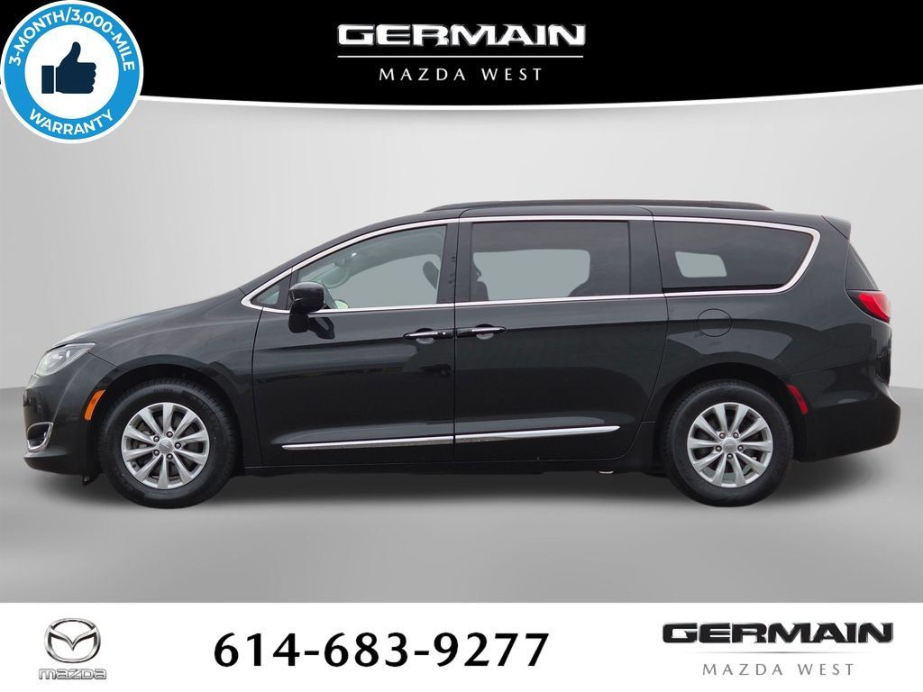 Used 2017 Chrysler Pacifica Touring-L FWD image 13