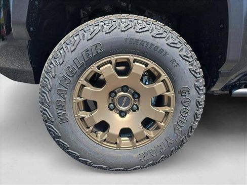 New 2025 Toyota Tacoma 4x4 Double Cab Hybrid image 10