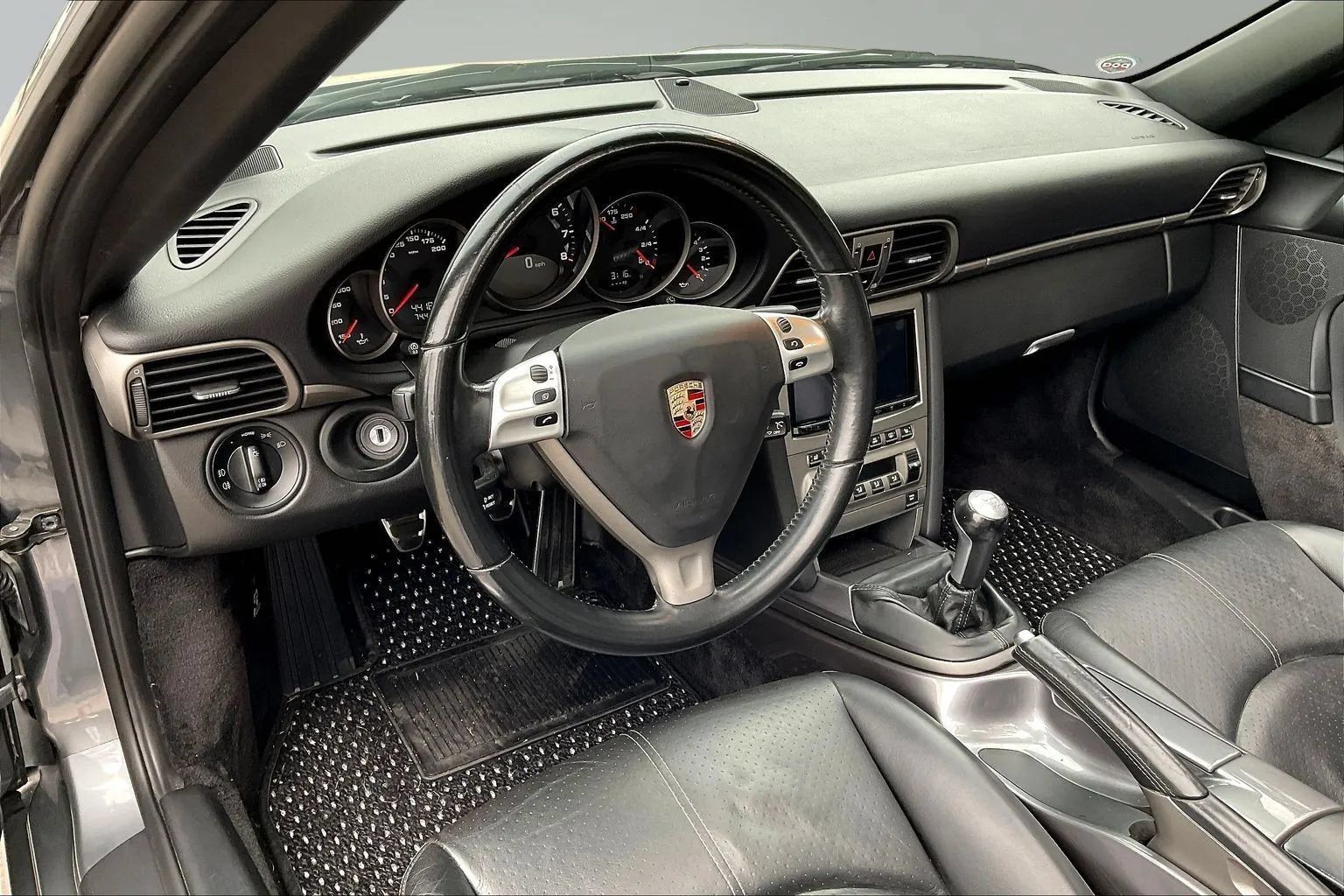 Used 2006 Porsche 911 Carrera RWD image 15