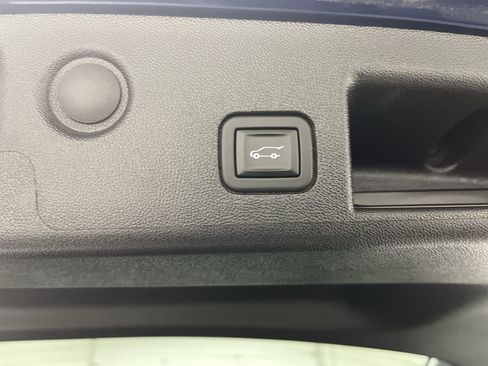 Certified 2023 Chevrolet Equinox LT image 30