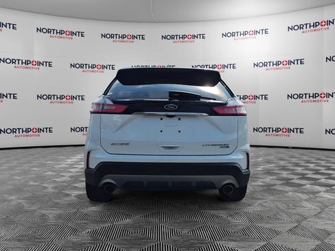 Used 2020 Ford Edge Titanium image 5