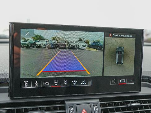 Used 2024 Audi SQ5 Premium Plus w/ Premium Plus Package image 15