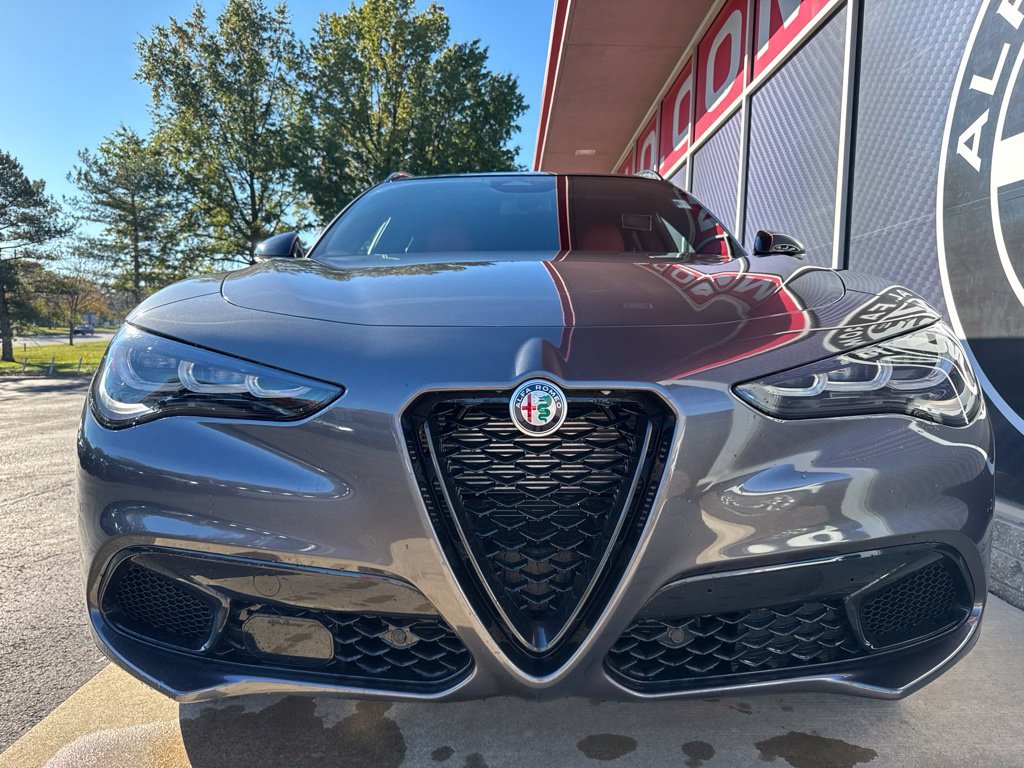 New 2026 Alfa Romeo Stelvio Sprint AWD/4WD image 4