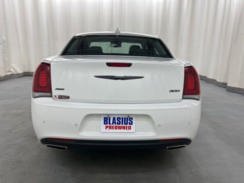 Used 2023 Chrysler 300 Touring L w/ Popular Equipment Group image 5