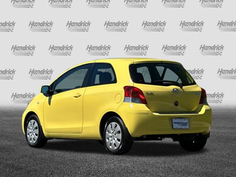 Used 2009 Toyota Yaris 2-Door Hatchback image 7