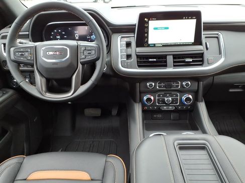 Used 2024 GMC Yukon AT4 image 8
