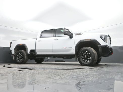 Used 2026 GMC Sierra 2500 AT4X image 41