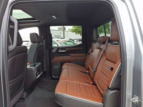 Used 2025 GMC Sierra 1500 Denali Ultimate AWD/4WD image 10