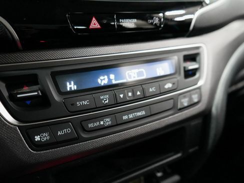 Used 2021 Honda Ridgeline Sport image 17