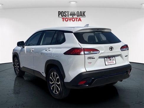 Used 2023 Toyota Corolla Cross S image 5