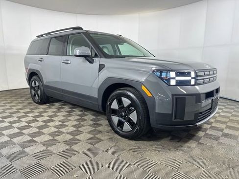 Used 2024 Hyundai Santa Fe SEL image 2