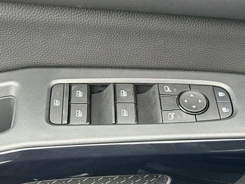 New 2025 Nissan Pathfinder SV w/ Cargo Package image 12