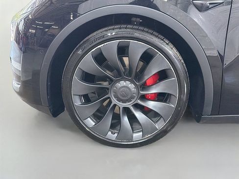 Used 2022 Tesla Model Y Performance AWD/4WD image 31