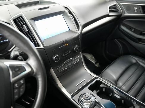 Used 2020 Ford Edge SEL w/ Convenience Package image 18