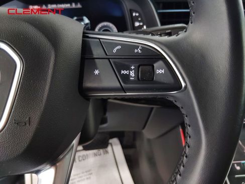 Used 2019 Audi Q8 Prestige image 12