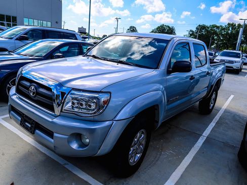 Used 2009 Toyota Tacoma PreRunner RWD image 2