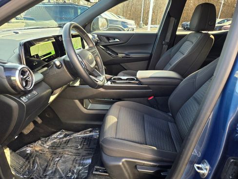 Certified 2025 Chevrolet Equinox LT FWD image 19