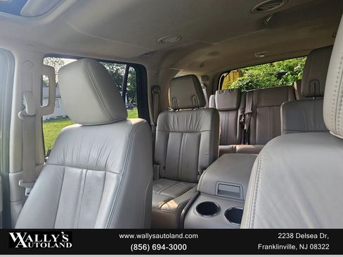 Used 2015 Lincoln Navigator 4WD image 16