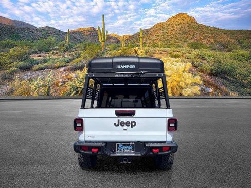 Used 2025 Jeep Gladiator Rubicon w/ Safety Group AWD/4WD image 6
