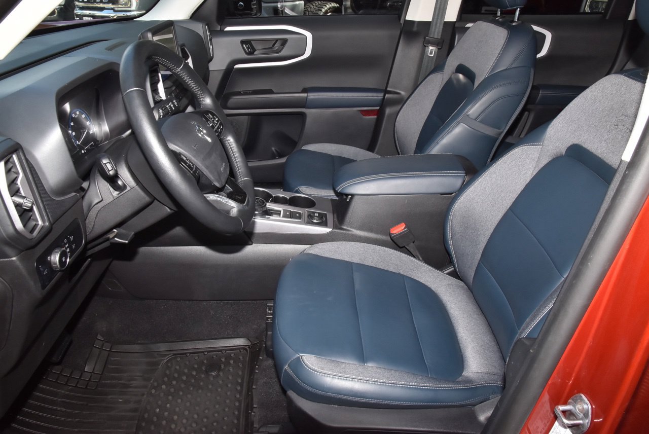 Used 2023 Ford Bronco Sport Outer Banks AWD/4WD image 13