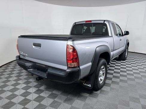 Used 2014 Toyota Tacoma 4x4 Access Cab w/ Convenience Package image 16