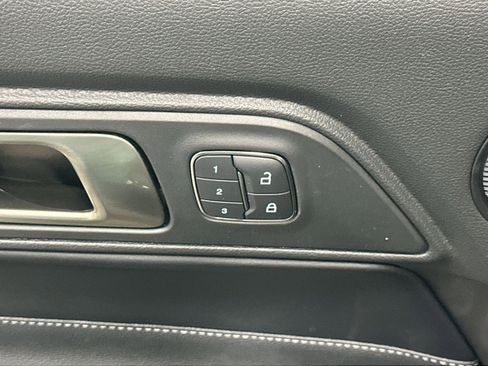 Used 2022 Ford Mustang Shelby GT500 w/ Technology Package image 17