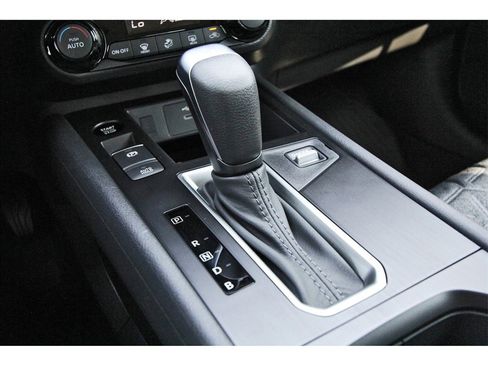 New 2026 Nissan Kicks SV image 19