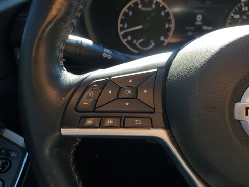 Used 2021 Nissan Sentra SR w/ SR Premium Package image 22