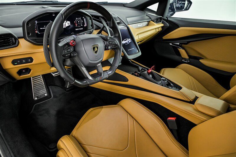 Used 2024 Lamborghini Revuelto AWD/4WD image 54