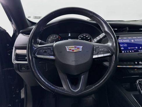 Used 2021 Cadillac XT4 Premium Luxury w/ Cold Weather Package FWD image 12