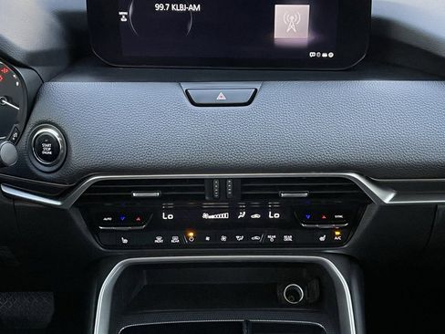 Used 2024 MAZDA CX-90 3.3 Turbo w/ Preferred Plus image 17