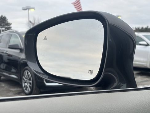 Used 2018 Chrysler Pacifica Touring-L Plus image 30